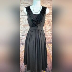 Liz Lange Maternity sleeveless midi tie back dress size xs
